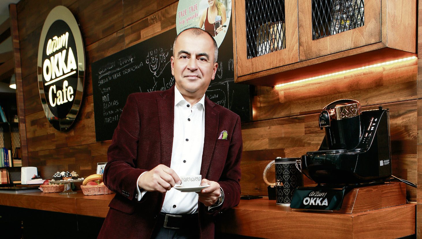 Murat Kolbaşı, Türk kahvesinin eşsiz ritüeli kahve falına da Çin’de ve birçok ülkede büyük ilgi olduğunu söylüyor.