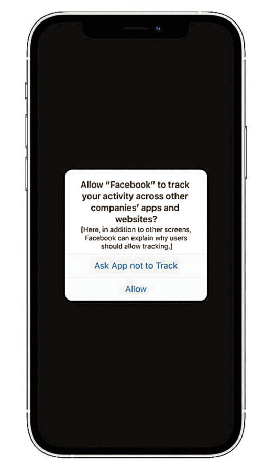 iPhone, yazılımlarını güncelleyen kullanıcılara uygulamalar tarafından takip edilmek isteyip istemediklerini soruyor.