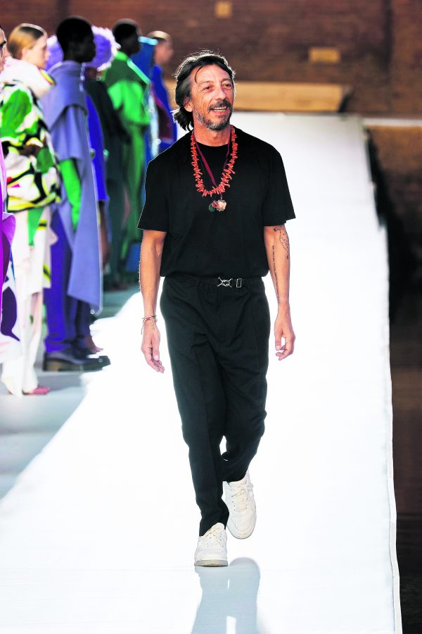 Valentino modaevinin kreatif direktörü Pierpaolo Piccioli.
